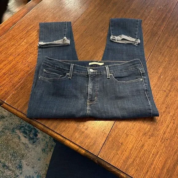 Levi's Classic 311 with Iconic Label EUC.   31 - Picture 7 of 8